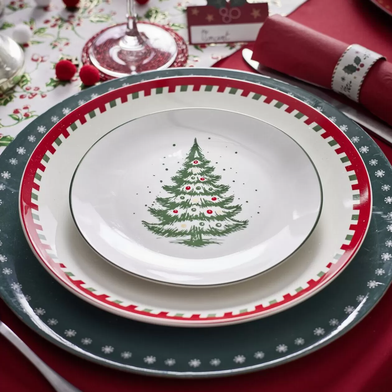 Gifi Assiette à dessert porcelaine blanche motif sapin de Noël Ø19cm< Vaisselle Et Accessoires De Table