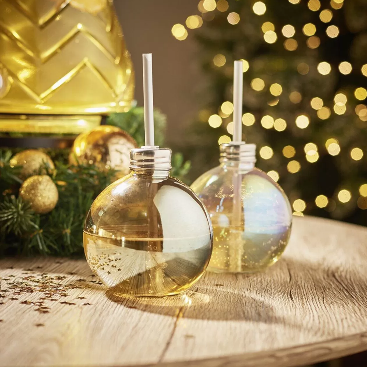Gifi Gobelet en verre forme boule de Noël avec paille< Vaisselle Et Accessoires De Table